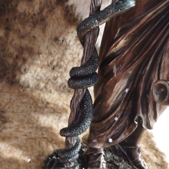 Studio Collection Hippocrates Statue - Picture 8 of 8